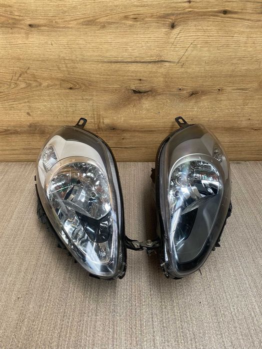 Lampa/reflektor przedni Fiat Punto Evo