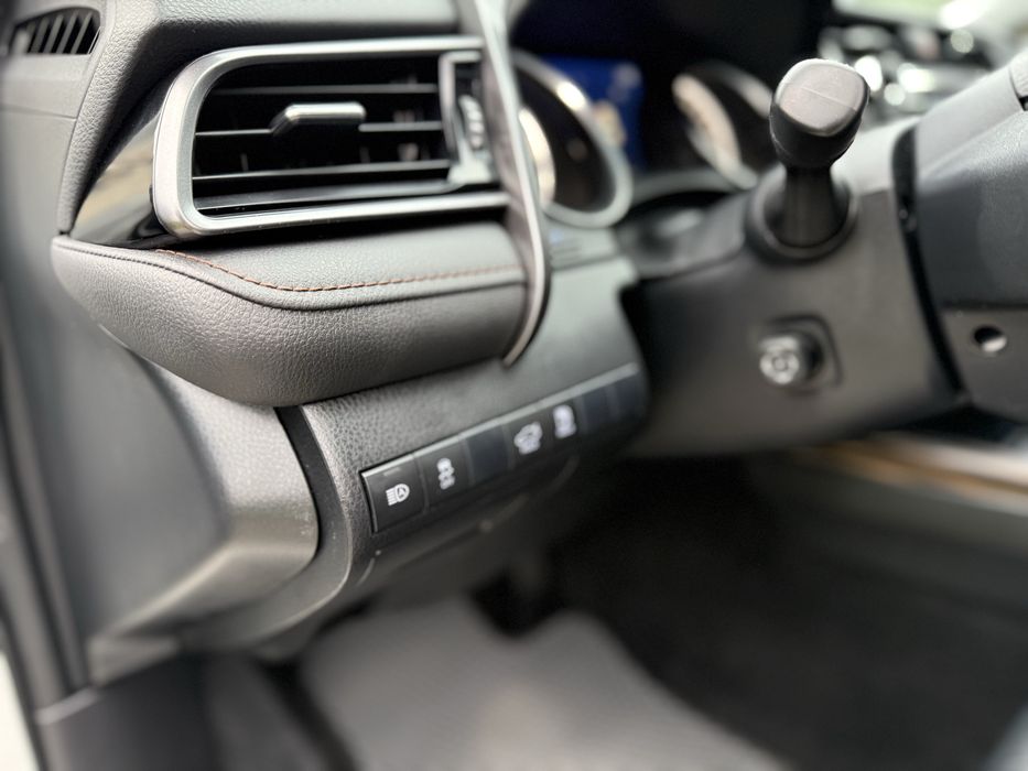 Toyota Camry 70 2.5 Hybrid 2020 официал