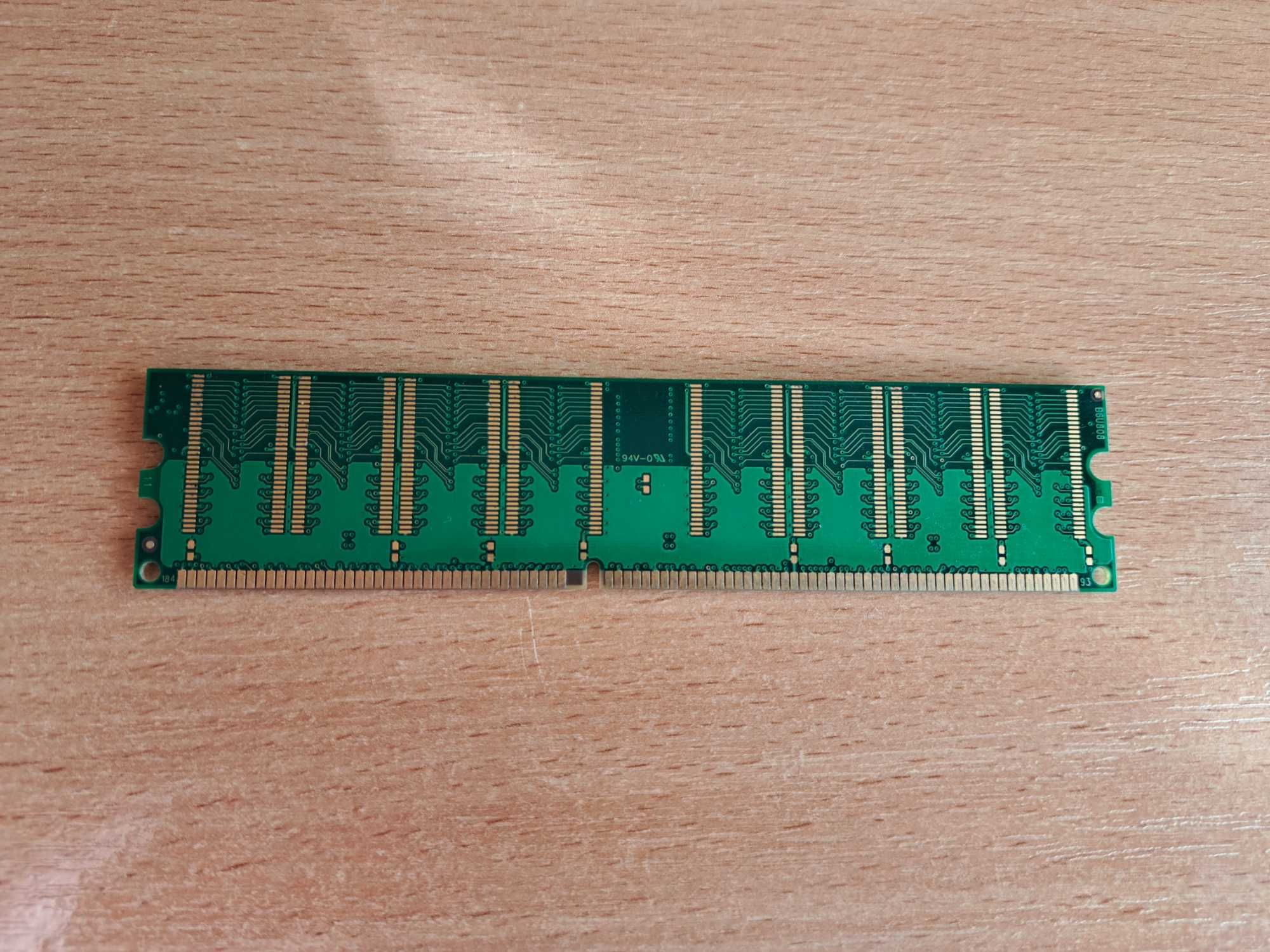 Оперативна пам'ять 256 MB PC-3200 DDR1 pqi