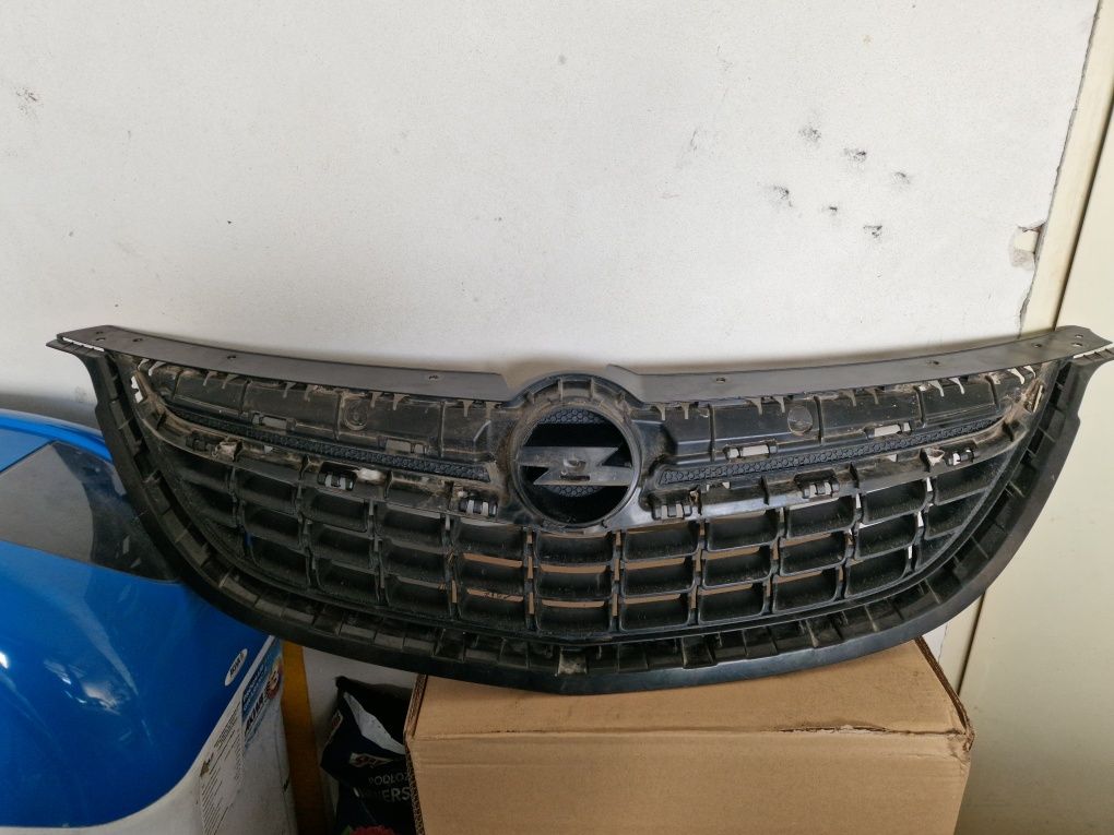 Atrapa grila opel zafira C