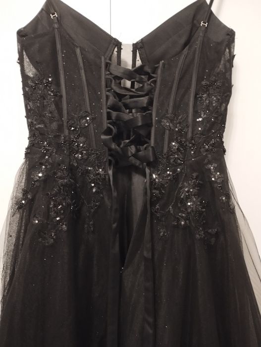 Sukienka na studniówkę