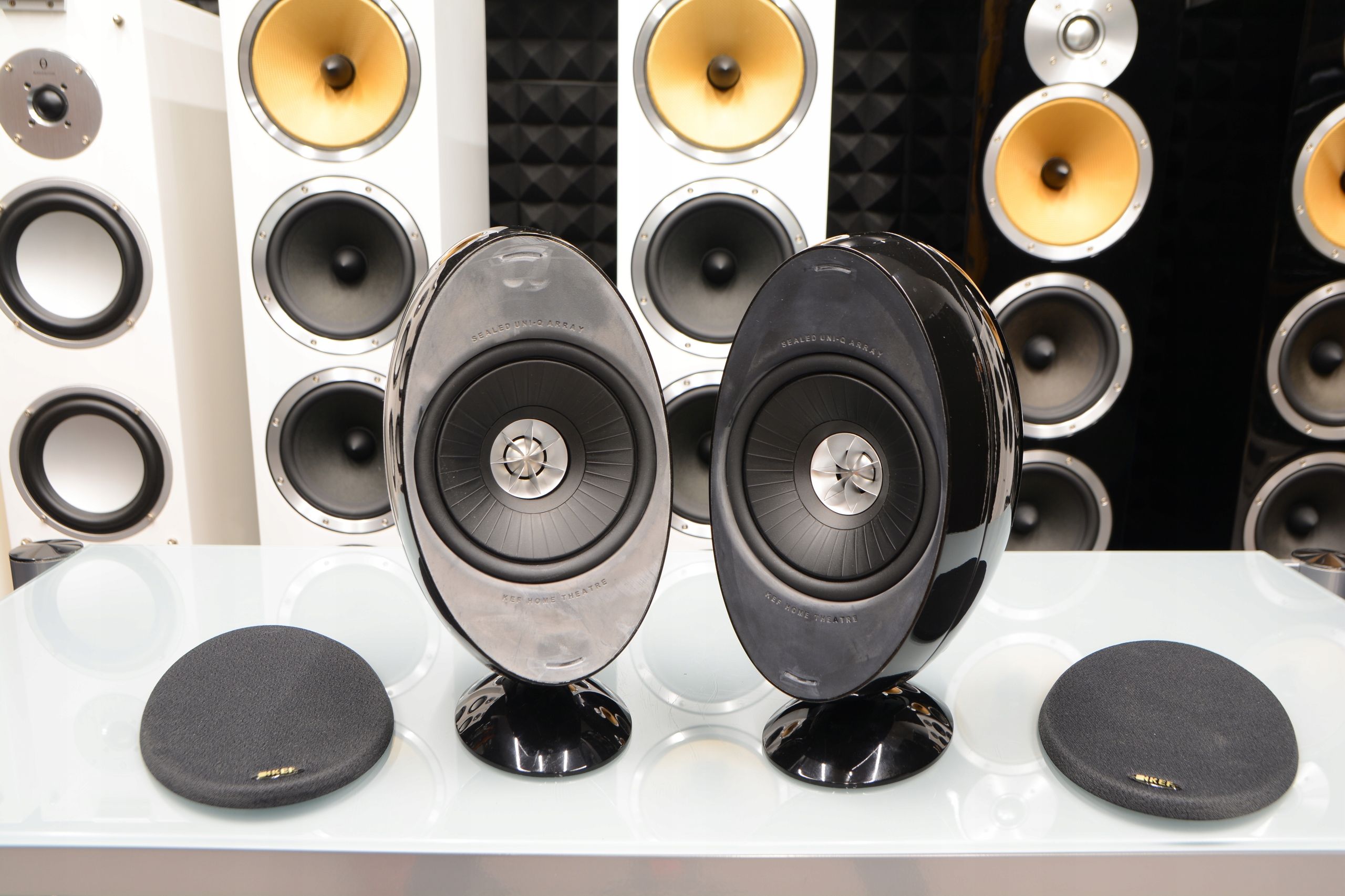 kolumny głośniki ścienne surround KEF HTS3001SE do dolby Atmos