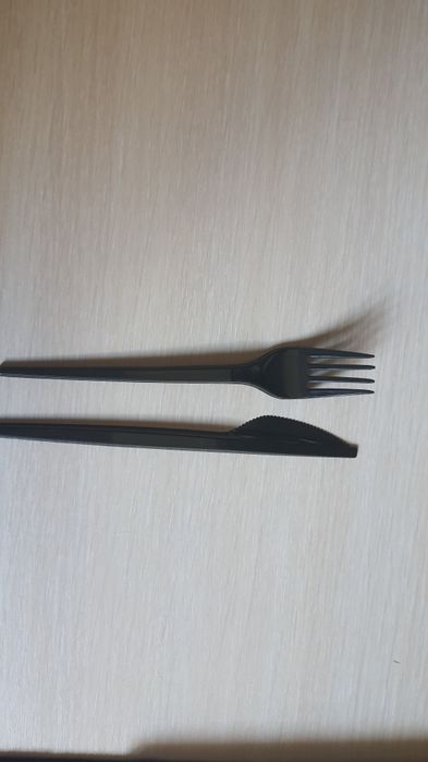 Одноразовая вилка нож