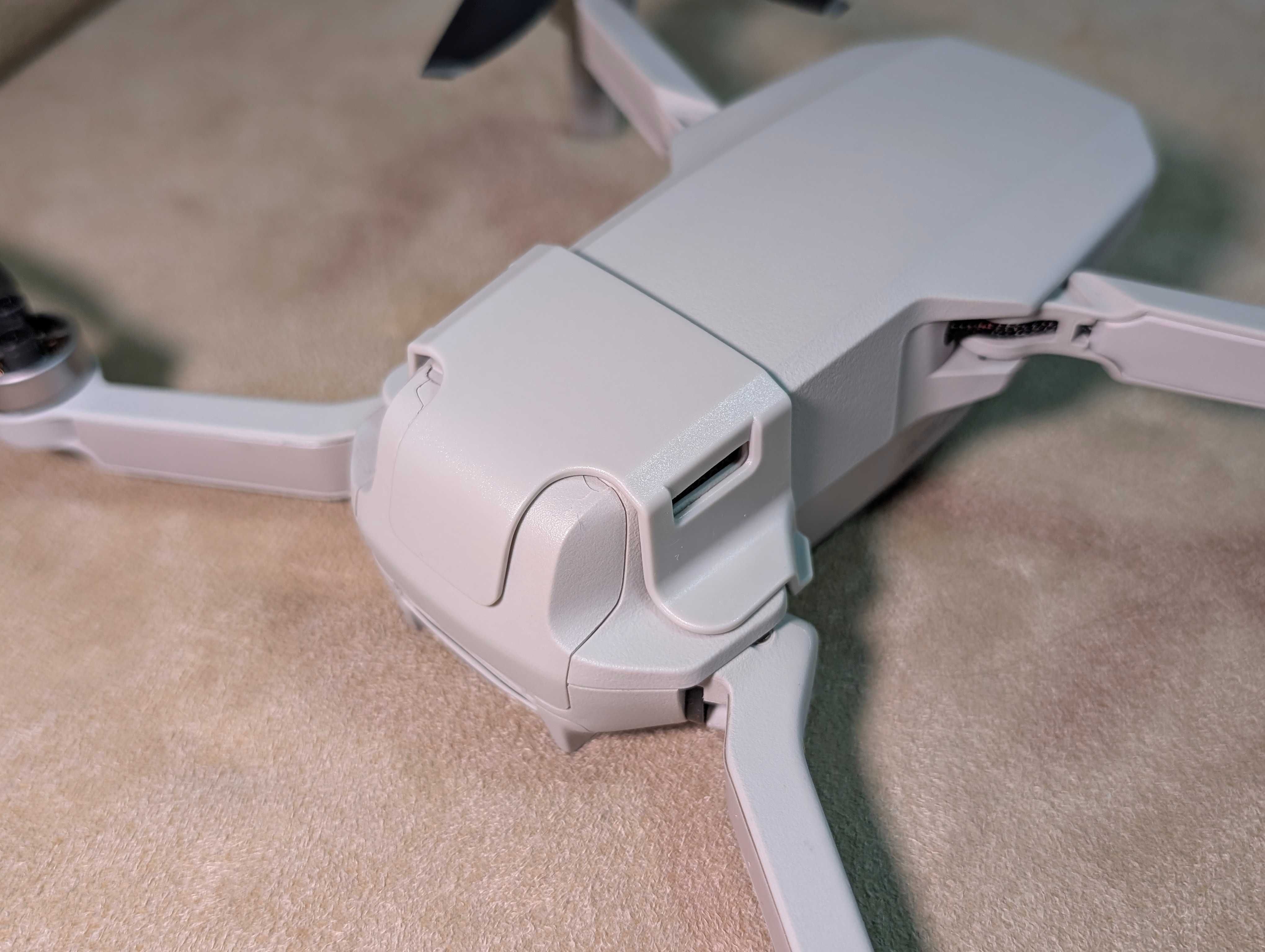 Дрон DJI Mavic mini | Аккумуляторы | 12 МП | GPS | до 2 км |