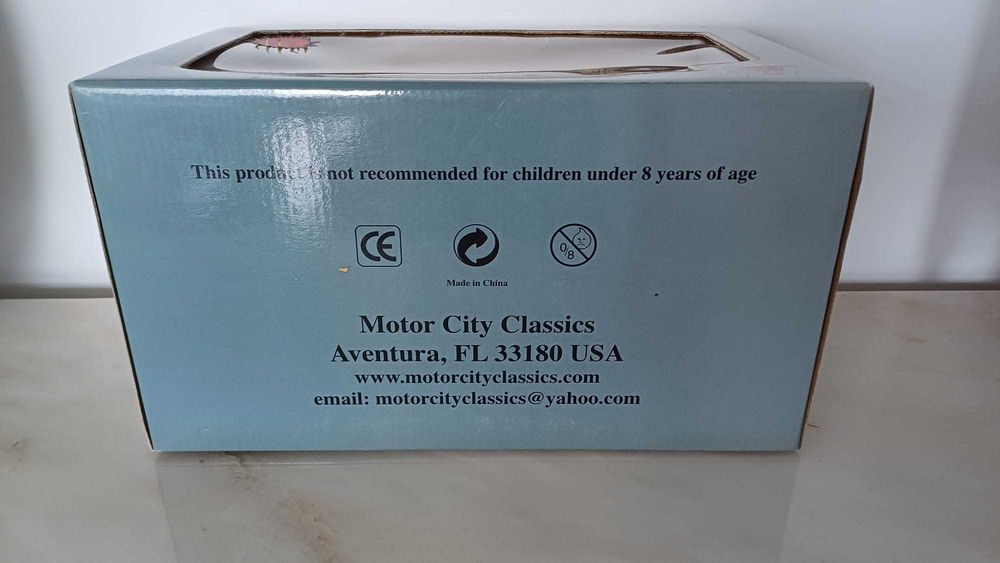 Miniatura Horse Trailer - Transporte de cavalos Esc. 1:18 MotorCity