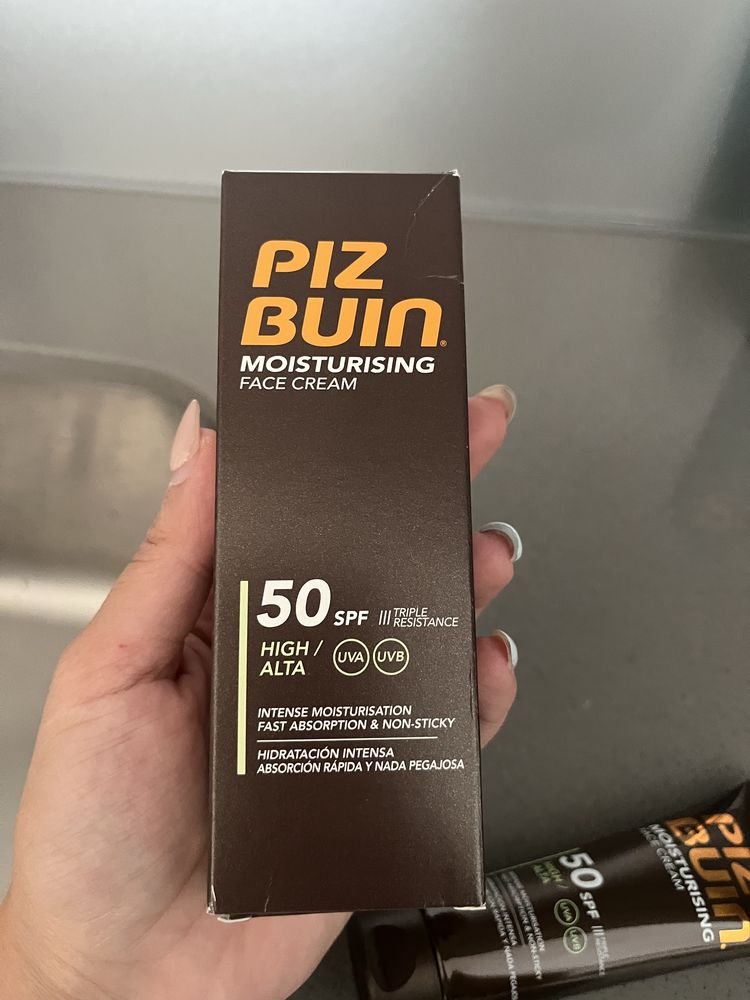 Protetor solar de rosto Piz Buin selado SPF 50+ c/ largo prazo validad