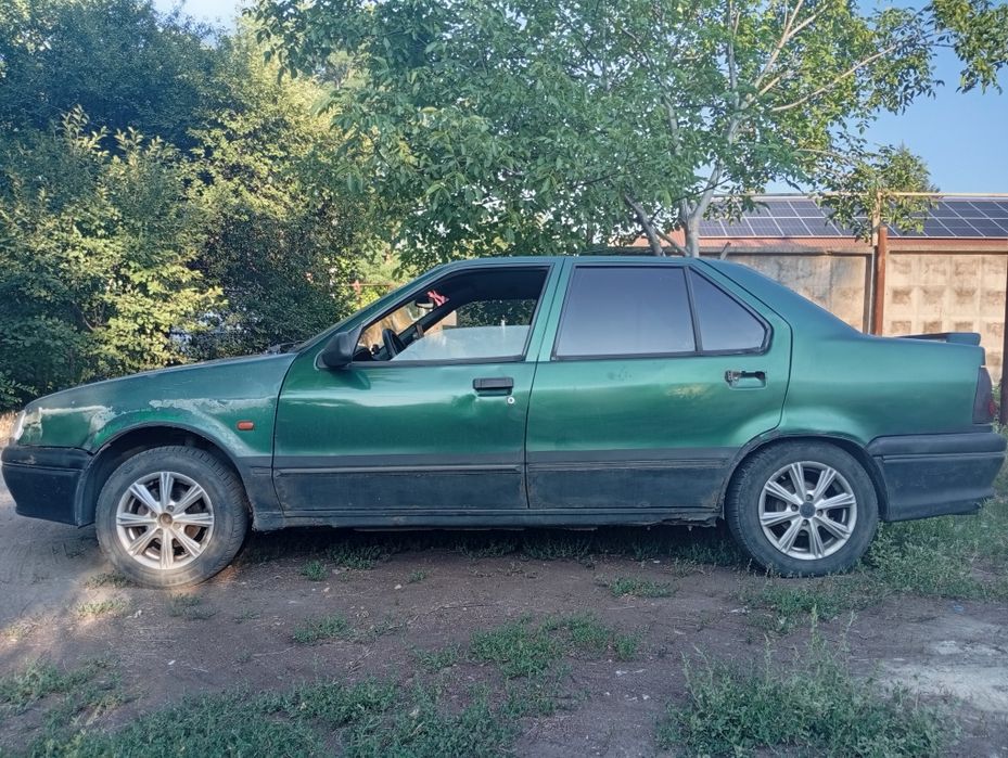 Продам Рено 19.на ходу ежедневно.