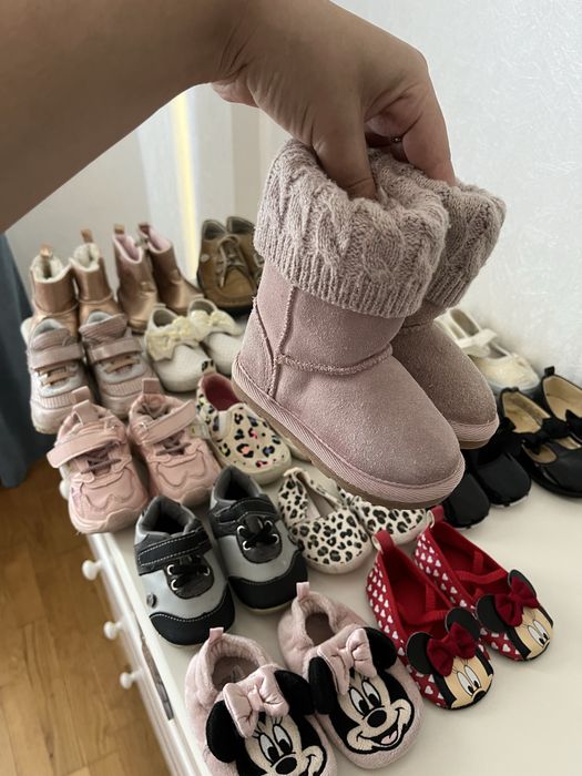 Дитяче взуття , кросівки, ботики, кеди, туфлі, мокасини,тапки