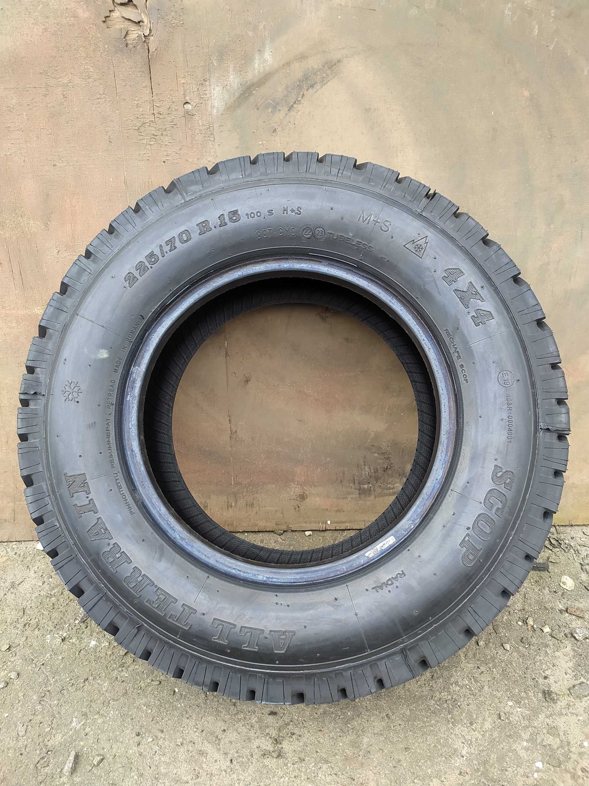 Шини для бездоріжжя 225/70 R15 ALL TERRAIN. Radburg