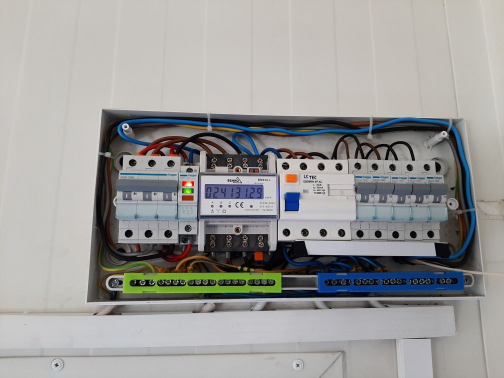 Elektryk Awarie Podłączenie Indukcji Usługi elektryczne  Tanio