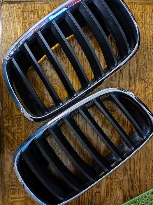 Решетка на БМВ х5,600 грн