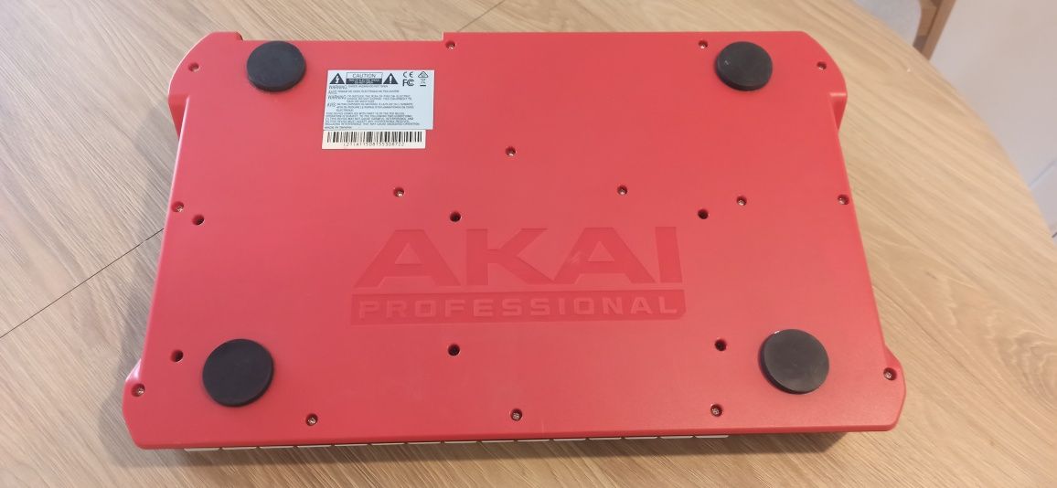 MIDI  клавіатура Akai mpk 225 Professional нова.
