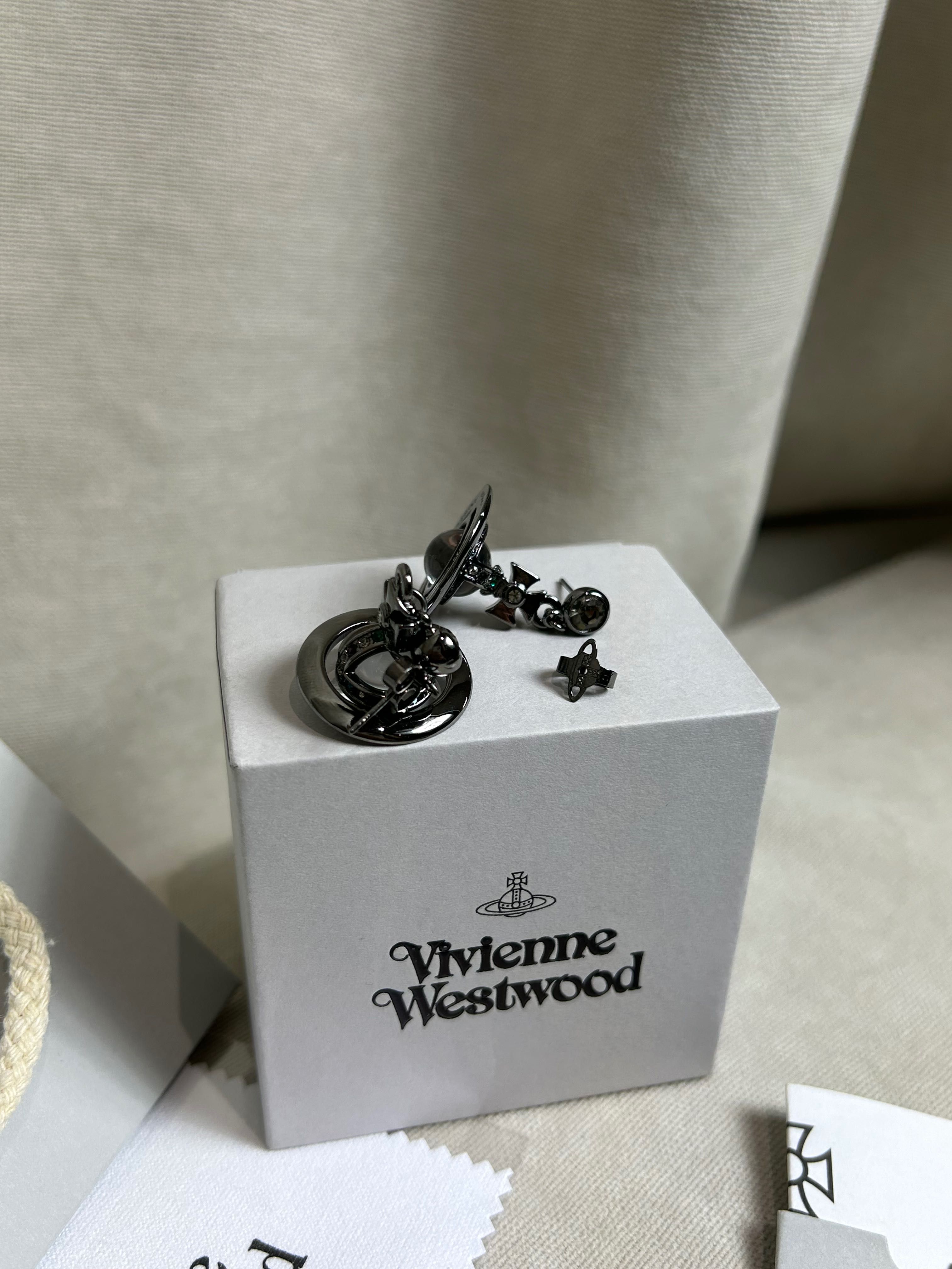 Vivienne Westwood Saturn Orb Black Earrings оригинал сережки серьги