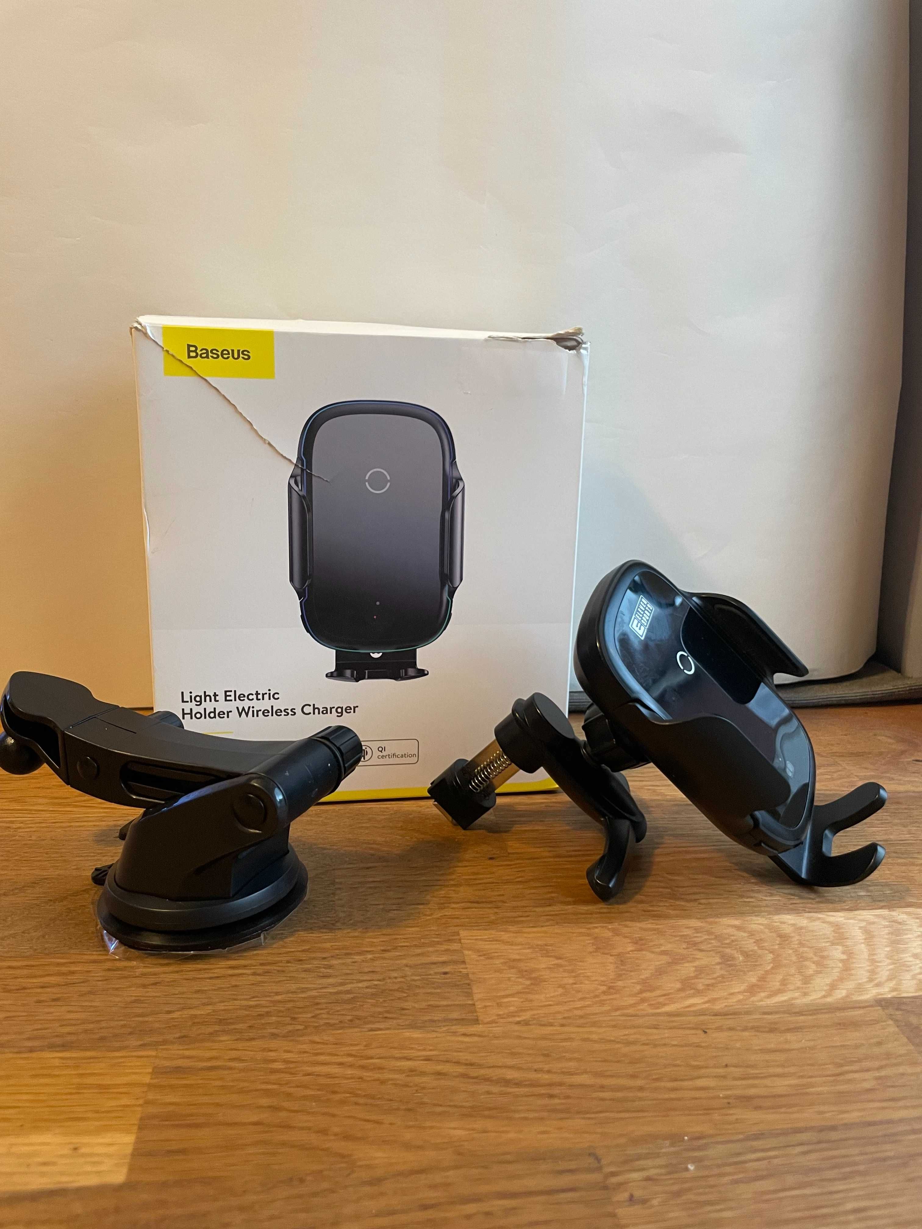Uchwyt na telefon z ładowaniem bezprzewodowym (Baseus Light Holder)