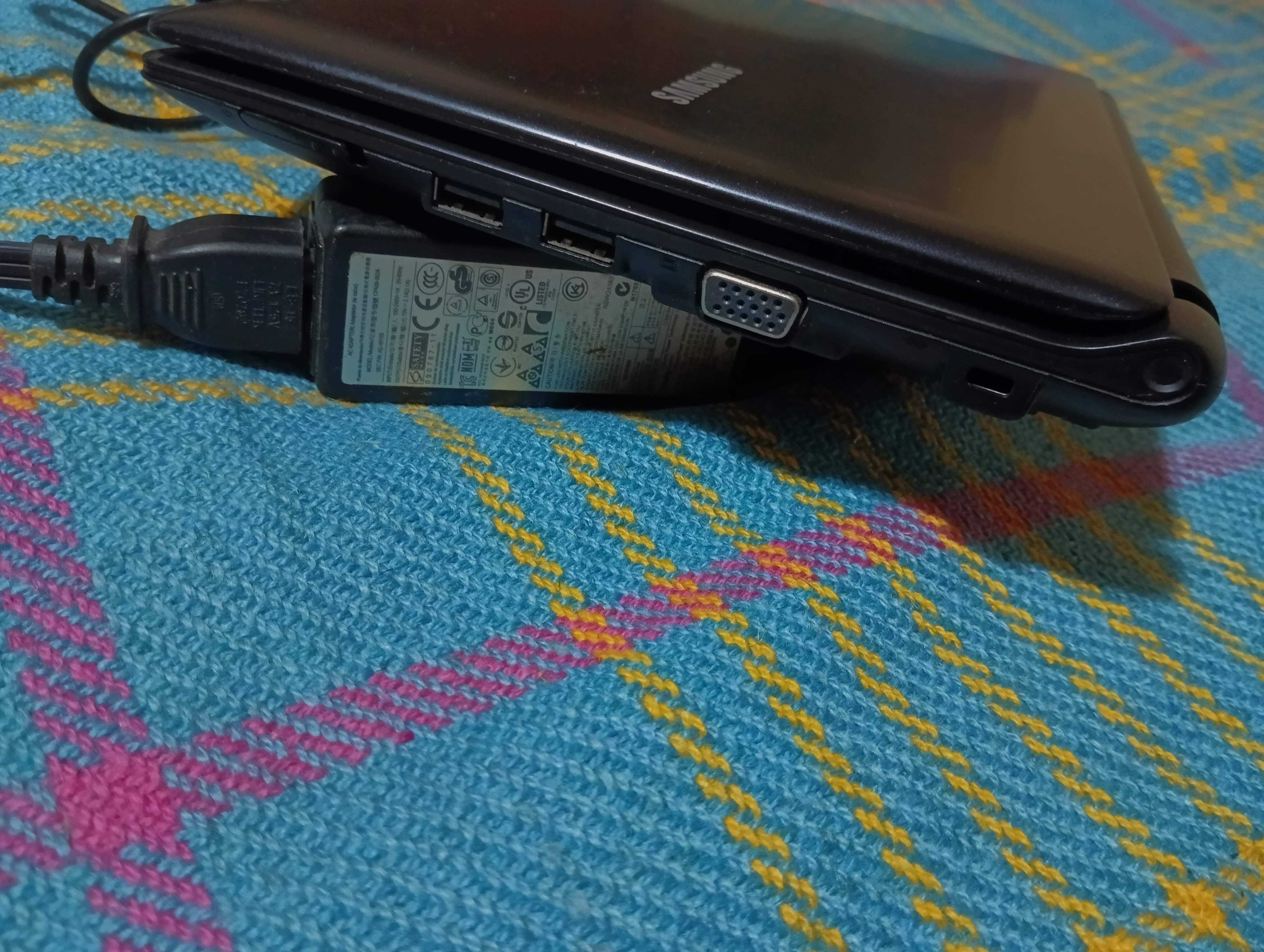 Ноутбук нетбук SAMSUNG NP-N102S-B01UK