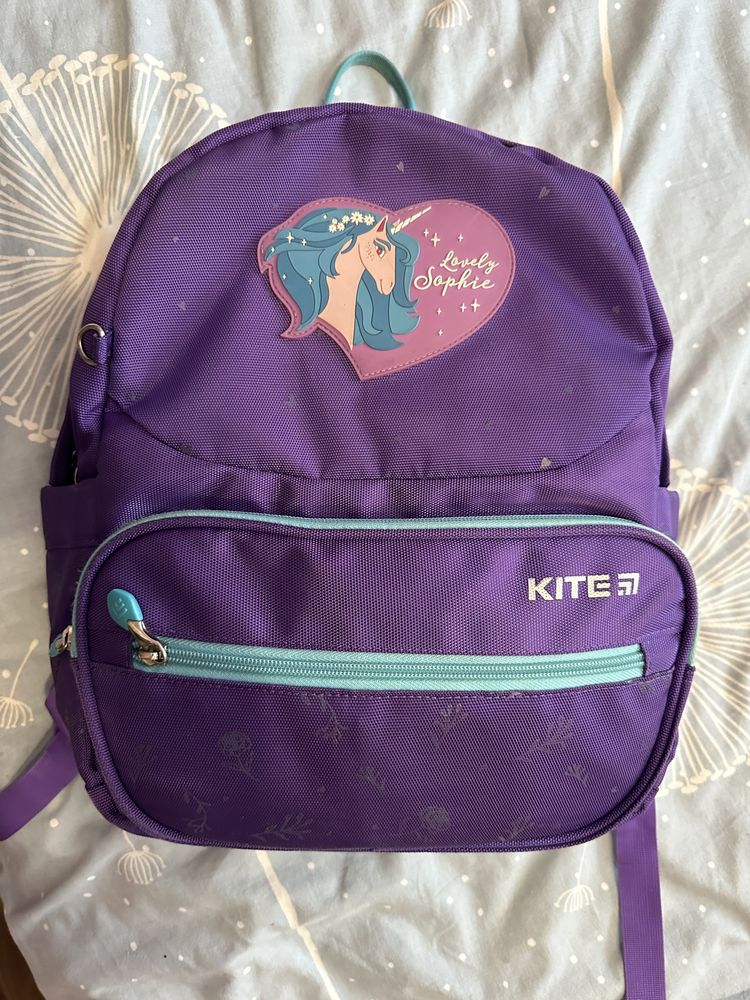 Продам рюкзак “KITE” в идеальном состоянии с ортопедической спинкой
