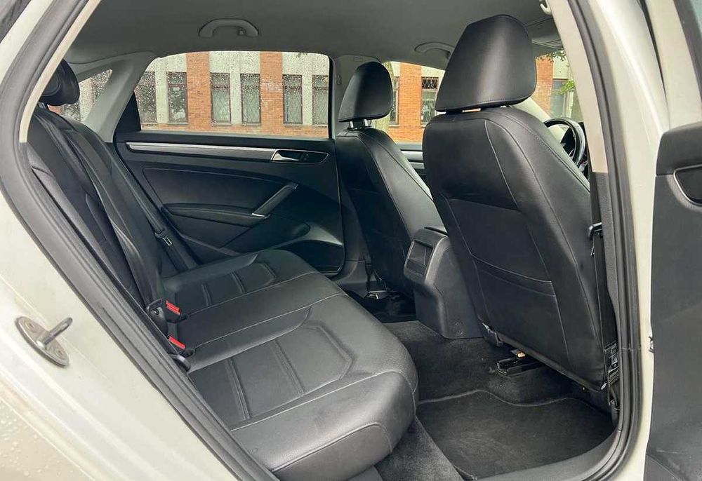 Volkswagen Passat 2017 року