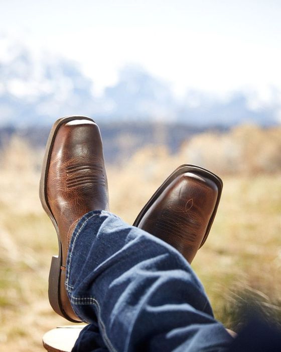 Продам взуття Ariat