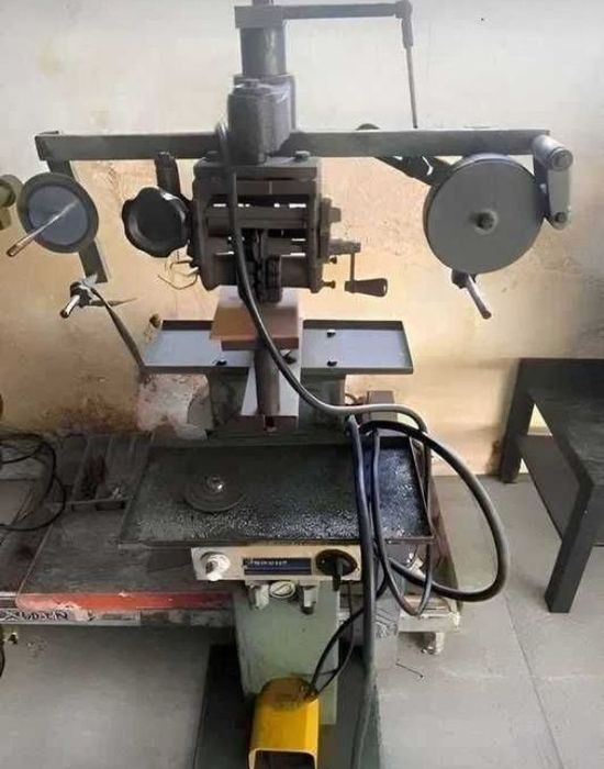 Vendo máquinas de calçado a funcionar perfeitamente (preço a combinar)