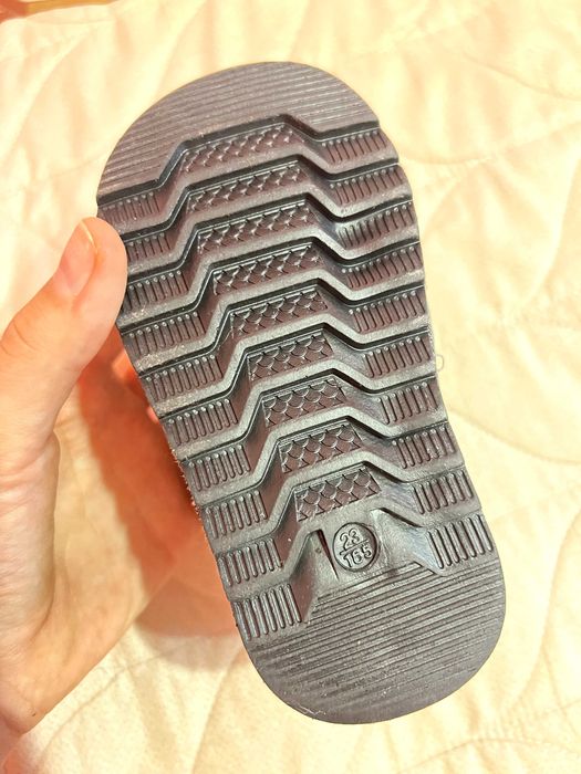 Зимове дитяче взуття