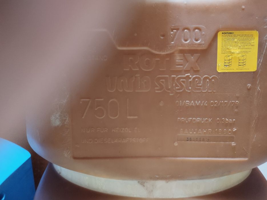 Piec + zbiornik 750l , kocioł olejowy kondensacyjny Buderus 18 KW