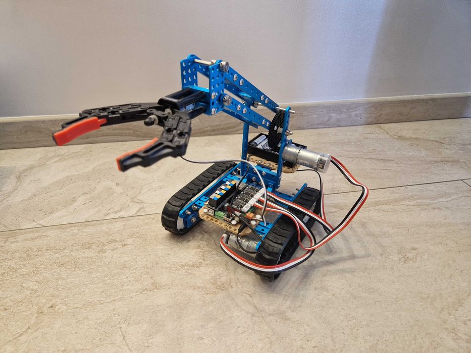 Robot edukacyjny MakeBlock Ultimate 10in1 Robot Kit 2.0