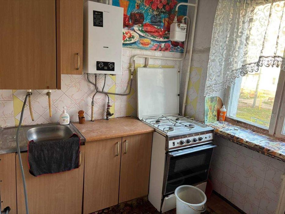 Здам в оренду 2х кімнатну квартиру в житловому стані на Виставці!