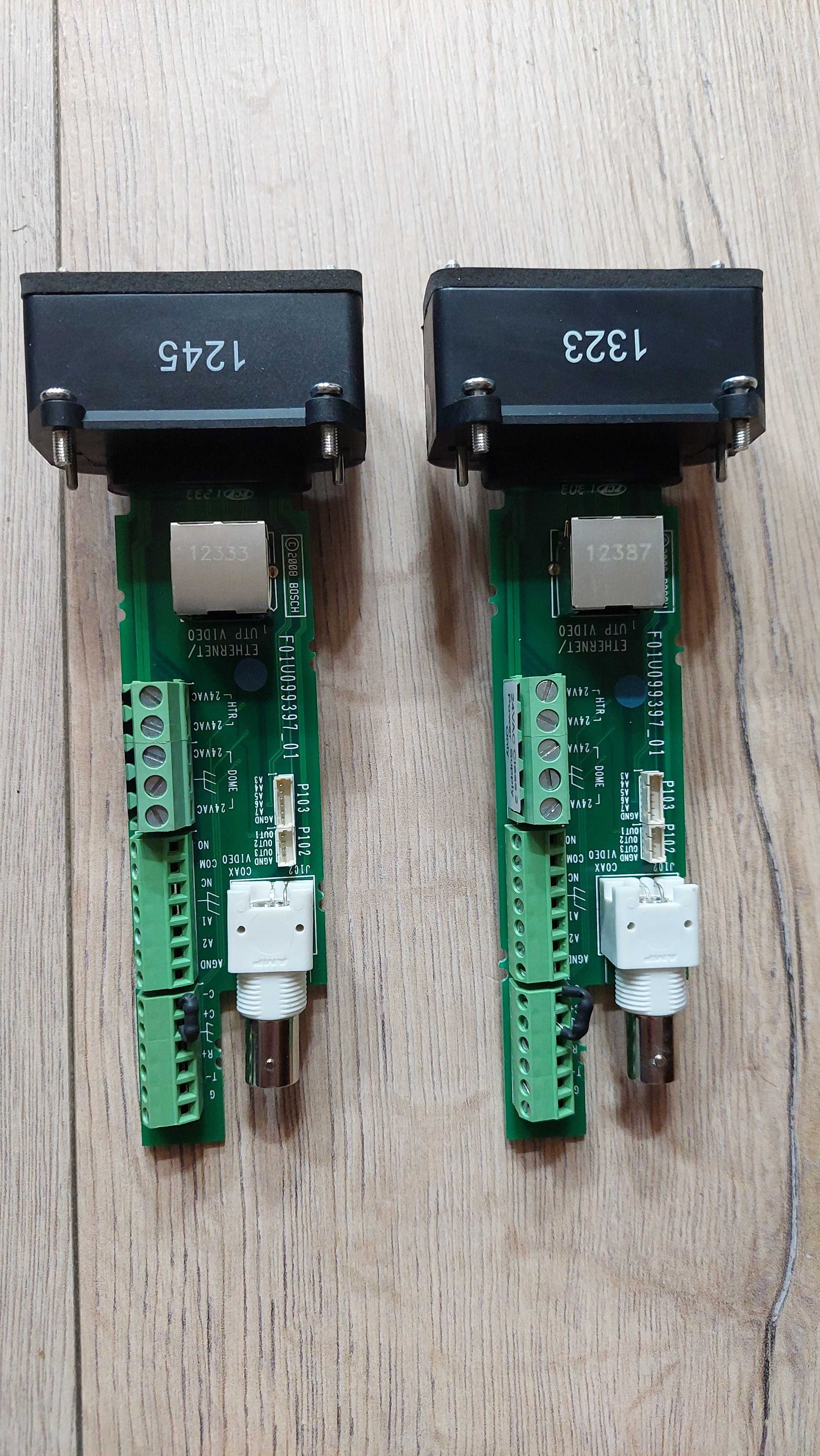 Płytka interfejsu Bosch VG4-A-9543 do kamer PTZ VG4 i VG5, 2 szt.
