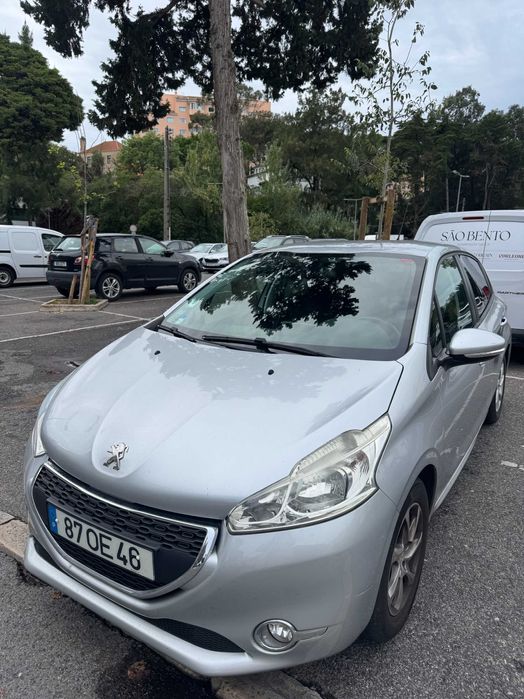 Peugeot 208 - 1.4 HDi 2013