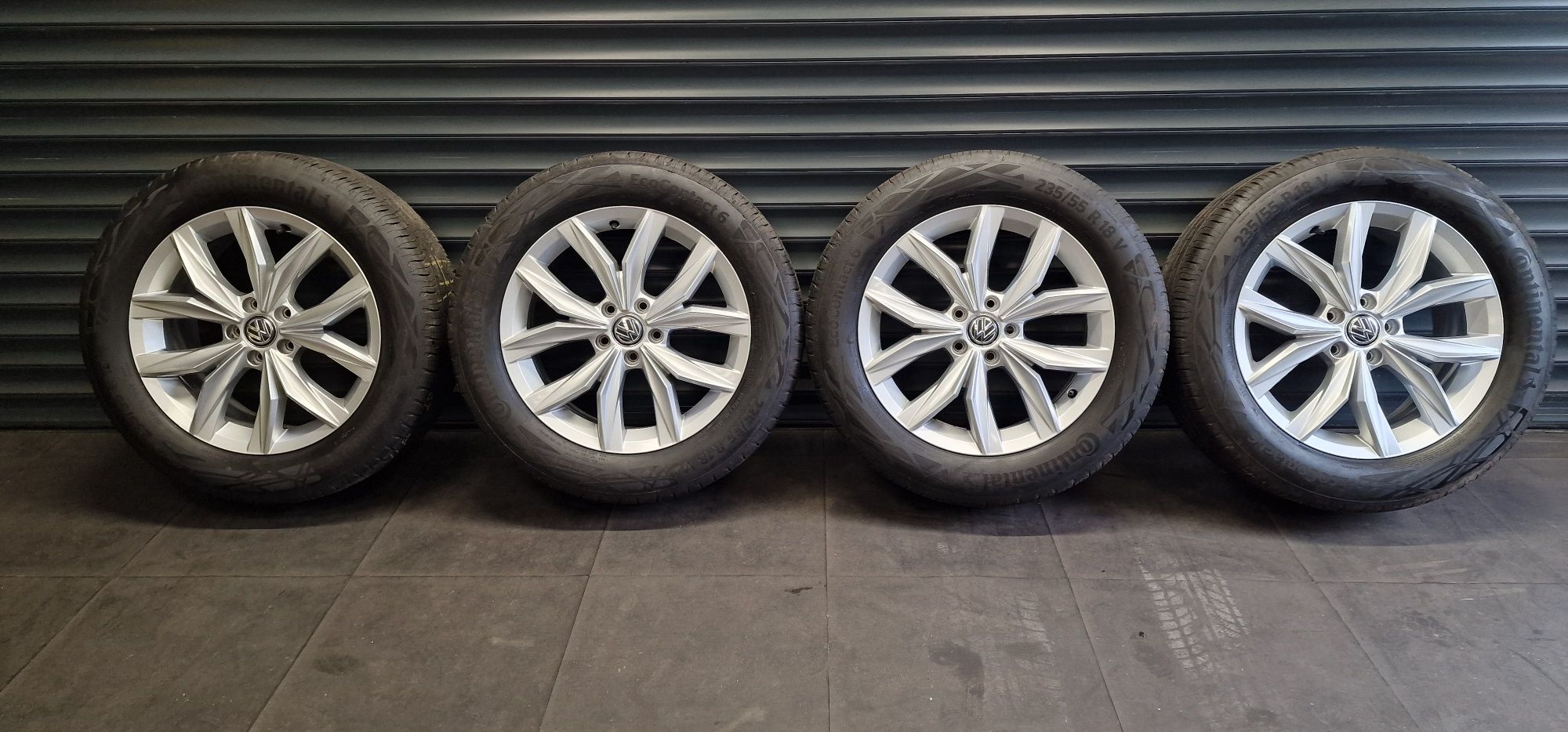 Koła letnie  Volkswagen Tiguan I II  235/55 R18   2023 Rok