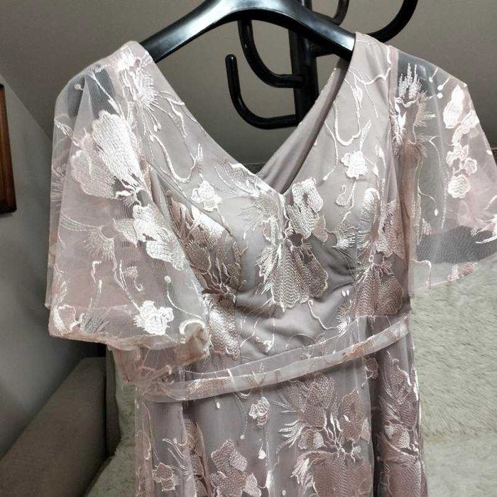 Sukienka koronkowa na wesele