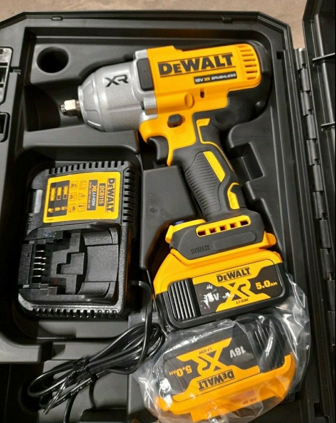 Гайковерт DeWALT DCF900P2T ударний Аккумуляторный 1355 HM Комплект !!!