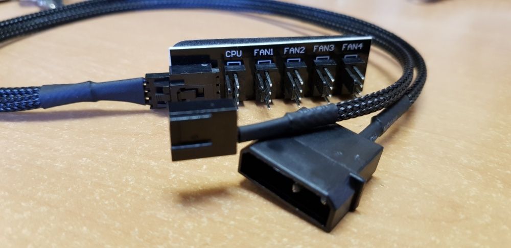 Переходник управляемый MOLEX на 5 кулеров 4 pin 40см hub кулер fan