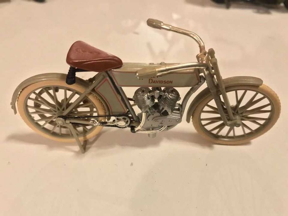 coleção de harley davidson maisto