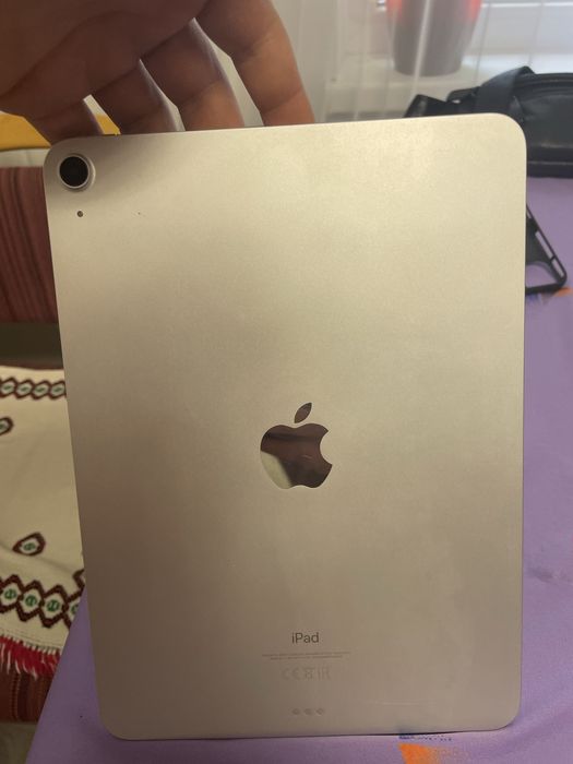 Apple Ipad air 4