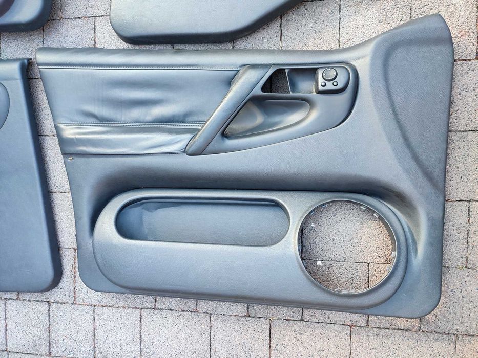 Boczki Drzwi Skóra VW Polo 6N