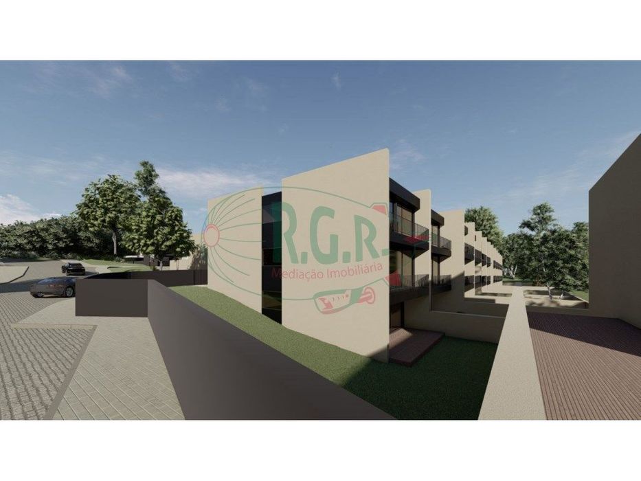 Moradia 3 Frentes Em Construção (3 Suites)