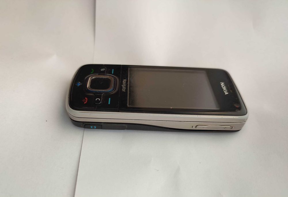 Telefon Nokia 6210 nawigator - bez blokad
