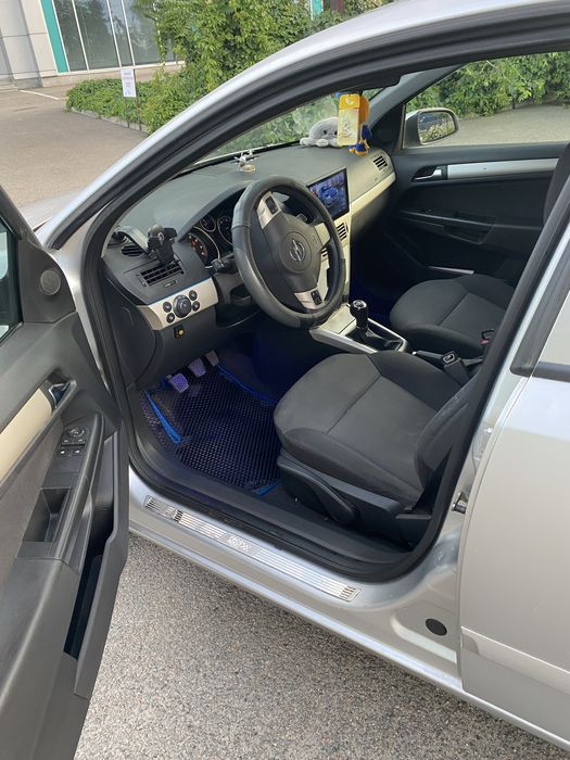 Продам opel astra h