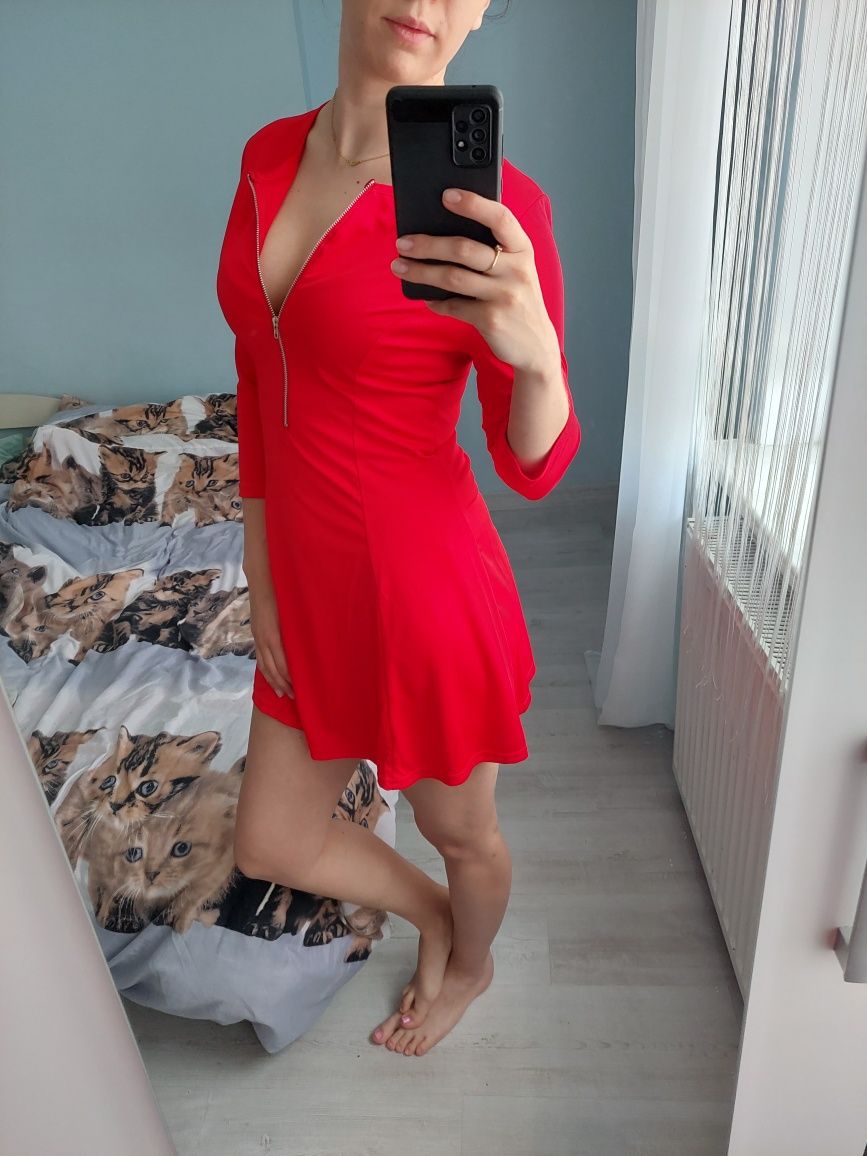 Czerwona sukienka z zamkiem roz. L