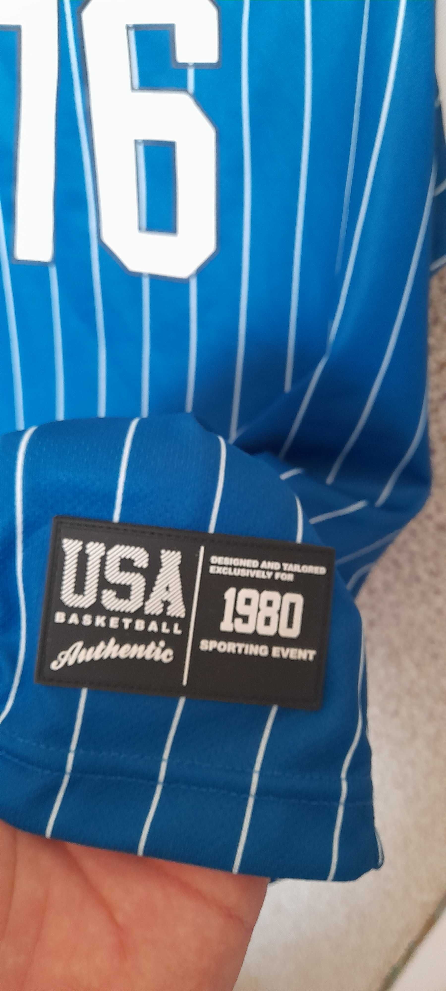 Продам баскетбольну майку New York size S