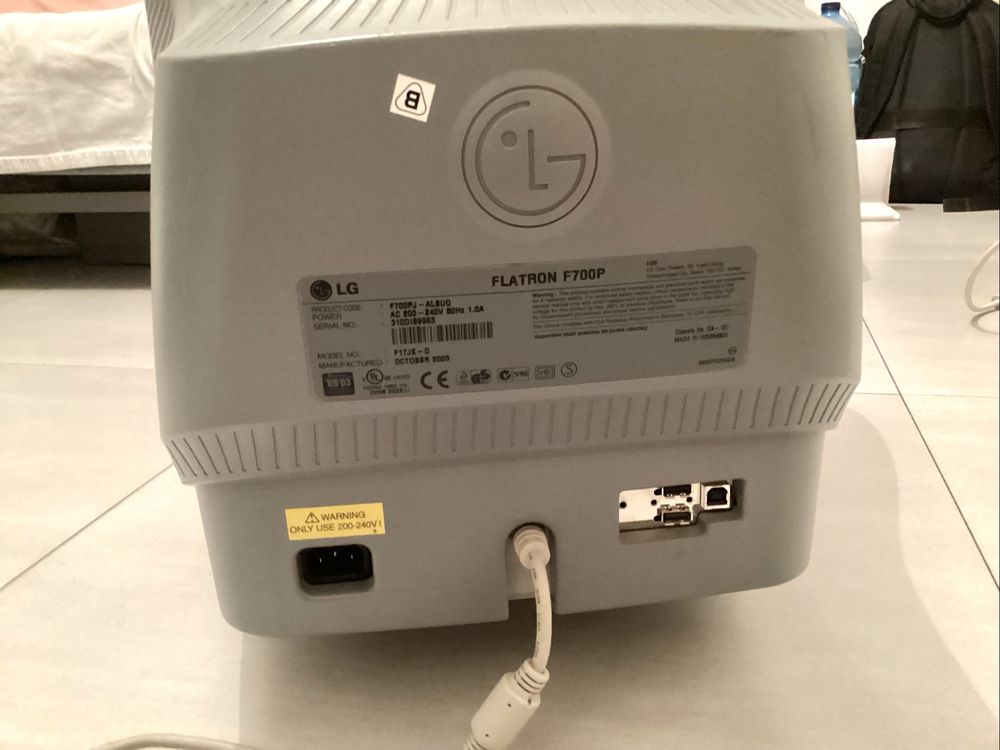 Monitor LG Flatron F700P