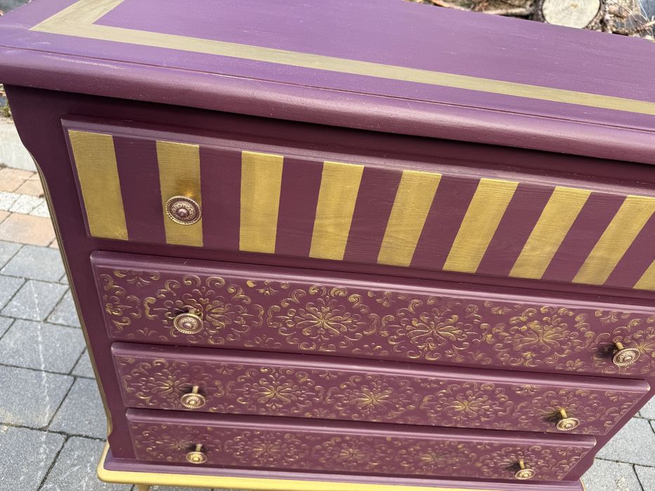 Odnowiona Komoda z szufladami   , ręcznie malowana