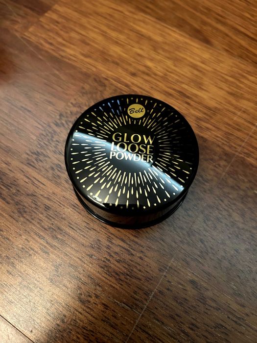 Rozświetlający puder do twarzy bell