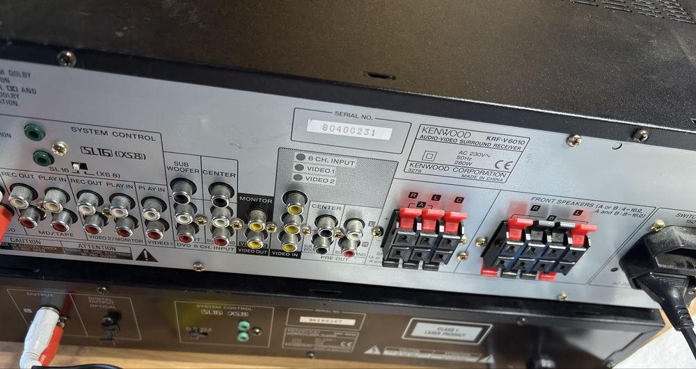 Kenwood KRF -V 6010 amplitunerKenwood DPF -2010