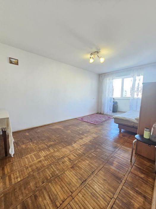 Продам 1-кімнатну квартиру більшої площі