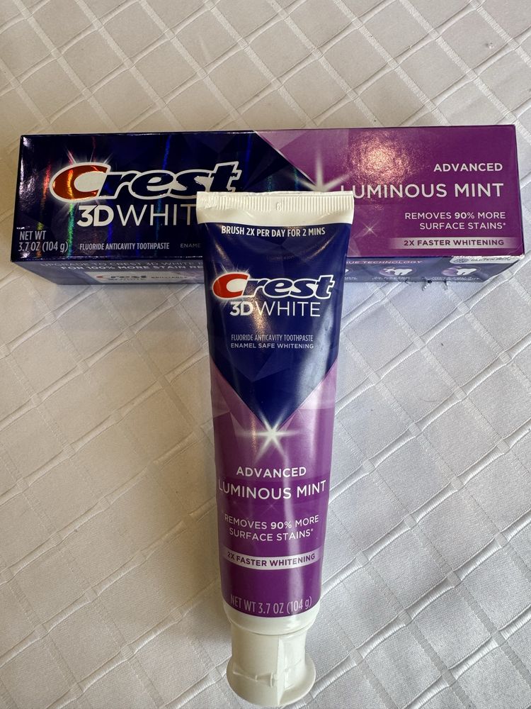 Отбеливающая зубная паста Crest 3D White Advanced Luminous Mint 104 gr