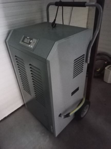 osuszacz powietrza, wynajmę osuszacz, osuszacz budowlany