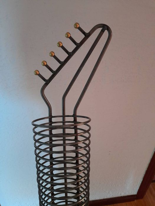 Stojak na płyty CD i DVD - gitara