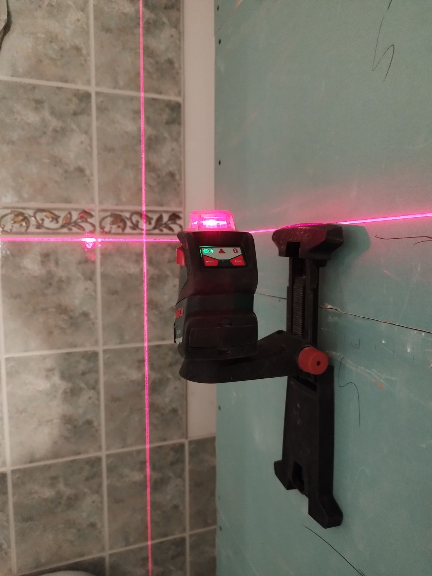 Laser krzyżowy Bosch pll360